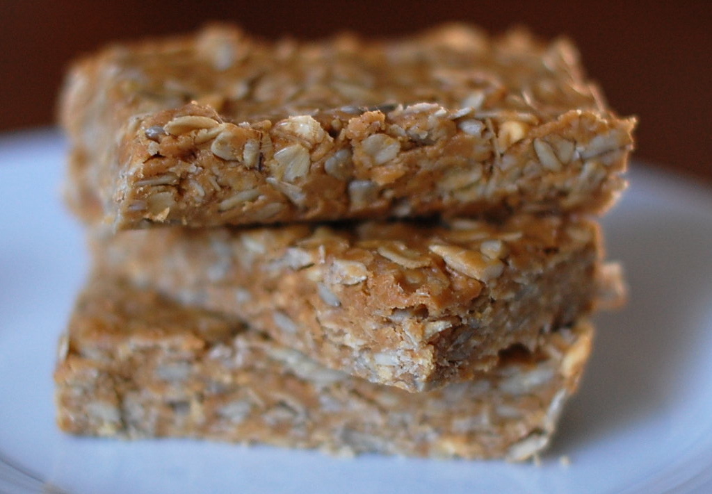 No Bake Peanut Butter, Honey & Oat Bars - Cautiously Adventurous